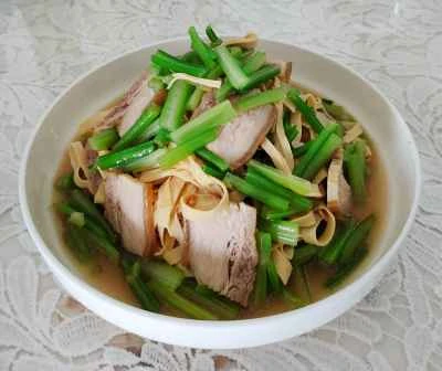 豚バラ肉と豆腐、セロリ炒めのレシピ