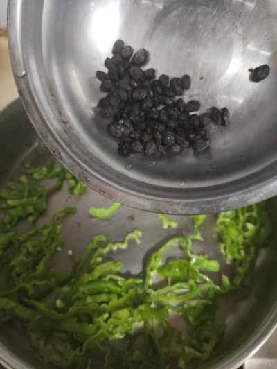 発酵黒豆の唐辛子炒めの作り方：5