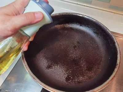 フライパンで焼いたサーモンのレシピ手順：2