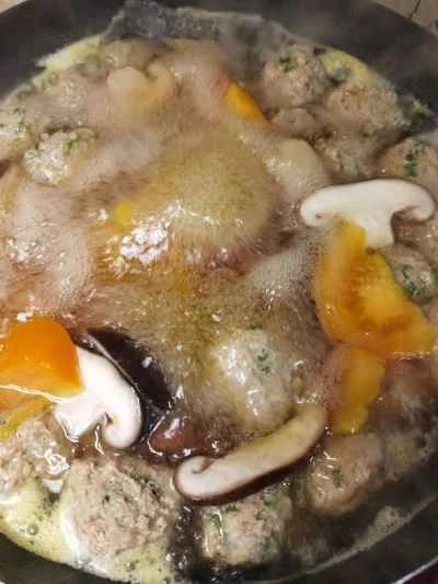 ゆでミートボール、怠け者のレシピ：11ステップ