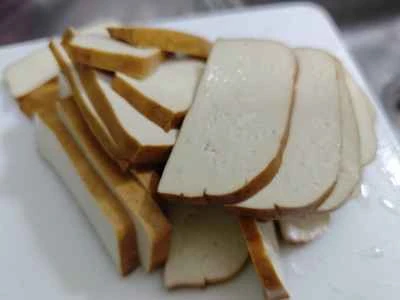 豚肉と乾燥豆腐の炒め物を作る手順：1