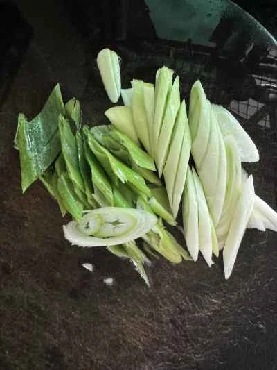 豚肉とネギとキクラゲの炒め物の作り方：4