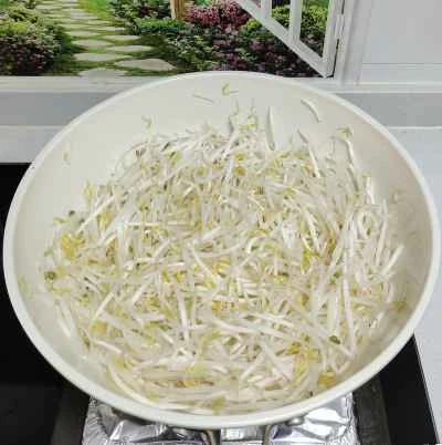 赤唐辛子入りもやし炒めの作り方：5