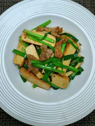 豚肉とニラと干し豆腐の炒め物の作り方：11