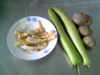 ラムテールたけのことジャガイモの煮込みの作り方：1