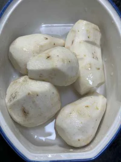 タロイモ入り蒸し豚スペアリブの作り方：3