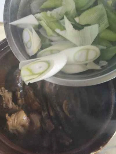 ナマコ入り鶏肉の煮込みの作り方：6