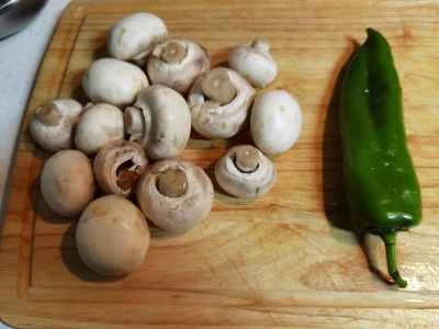 きのことピーマンの炒め物の作り方：1