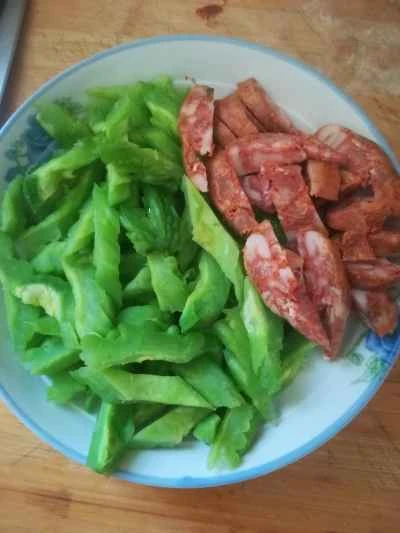 ゴーヤとソーセージの炒め物の作り方：5