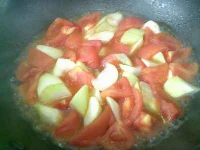 ゆで卵と一夜にして咲くトマトの作り方：10