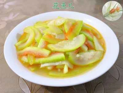 スイカの皮と夜咲きセレウスの炒め物のレシピ