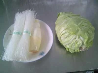 水たけのこ、カリフラワー、春雨の炒め物の作り方：1