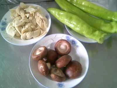 椎茸とピーマンの煮豆腐の作り方：1