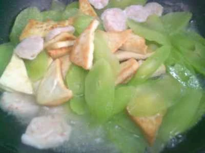 レタスと豆腐入りロブスターテールボール炒めの作り方：11