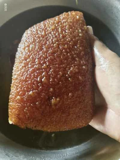 塩漬けカラシナとタロイモを使った豚バラ肉の煮込みの作り方：10