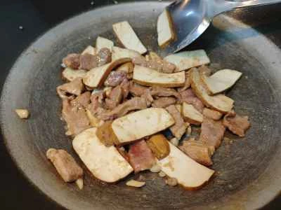 豚肉と乾燥豆腐の炒め物を作る手順：6