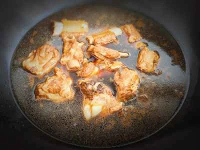 豚スペアリブの煮込みレシピ手順：4