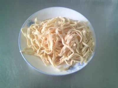 夜咲きの花と厚切り豆腐皮を使ったカラシナの漬物の作り方：2