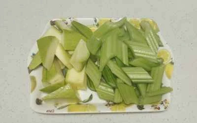 アガリクス・ブラゼイと野菜の煮込みの作り方：2