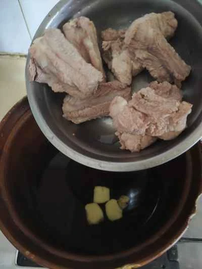 オリジナル風味のポークリブレシピの手順：3