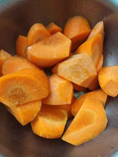 にんじん入り豚足煮込みの作り方：1