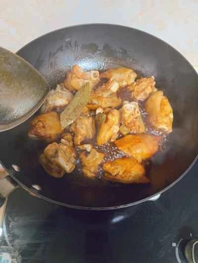 蜂蜜でコーティングしたヤマモモ豚足の作り方：11