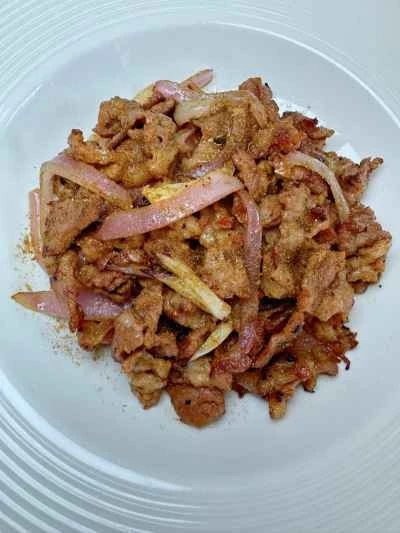 塩コショウで味付けした肉スライスのレシピ