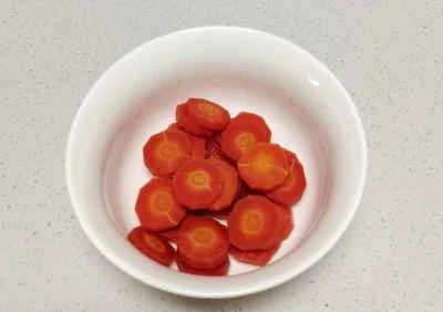 カリフラワーとニンジンのスライス炒めの作り方：4