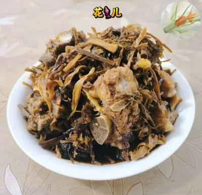 干しタケノコ入り豚スペアリブの煮込みレシピ