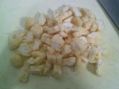 揚げ豆腐の細切りと鴨血の煮込みの作り方：2