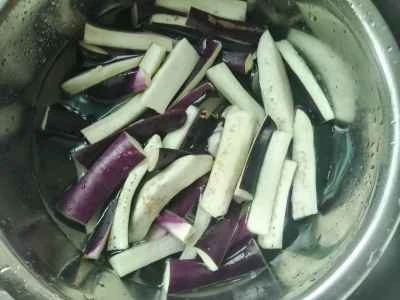 ナスの煮込みレシピの手順：1