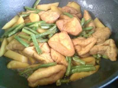 フライドポテトと豆の三角形を作る手順：11