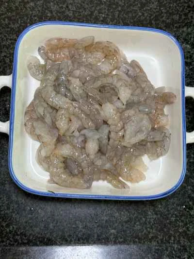 卵とエビのヘチマ炒めの作り方：2