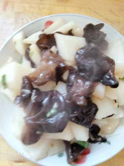 キクラゲとヤムイモの炒め物のレシピ