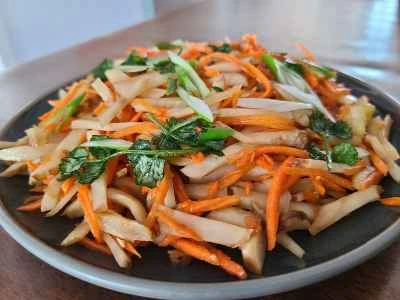 エルサレムアーティチョークとニンジンのサラダのレシピ