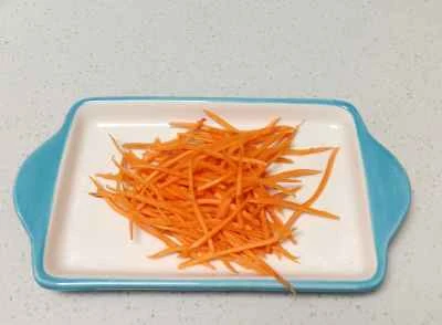 ピーマンとニンジンの卵炒めの作り方：2