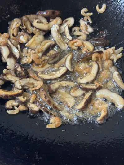 椎茸と干しエビの豚皮煮込みの作り方：7