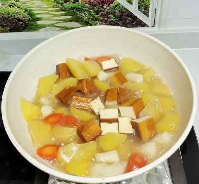 野菜の煮込みの作り方：1