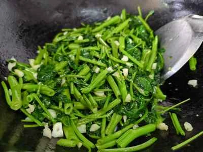 ニンニク入りクリーミーほうれん草の作り方：4