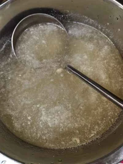 ゆでミートボール、怠け者のレシピ：10ステップ