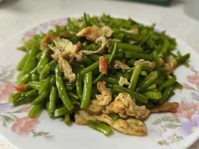 サツマイモの茎と卵の炒め物のレシピ