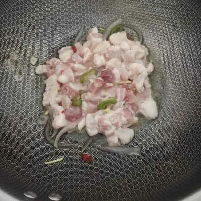 ひき肉とナスのスープの作り方：2