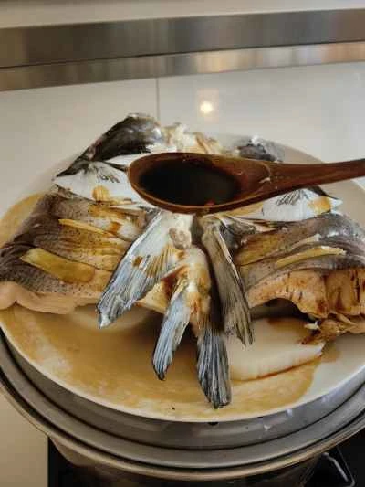 刻んだ唐辛子入り蒸し魚頭餅の作り方：5