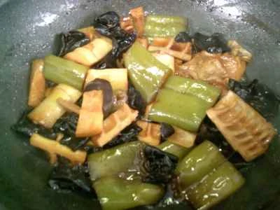 黒キクラゲとピーマンの煮込みたけのこの作り方：11