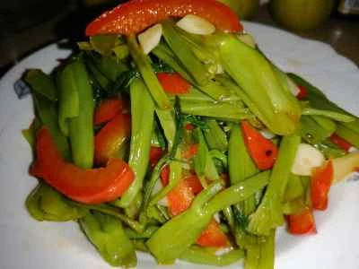 空芯菜の茎と赤唐辛子の炒め物の作り方：5