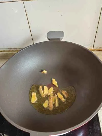 鶏肉とジャガイモの煮込みの作り方：2