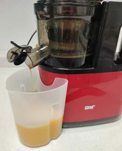 オレンジとレモンジュースを作る手順：2