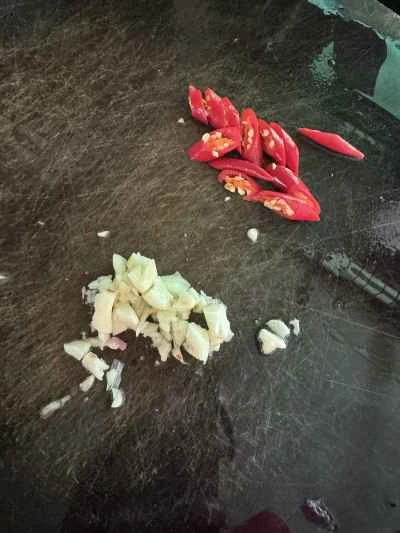 豆腐パフとベビーチンゲン菜の炒め物の作り方：2