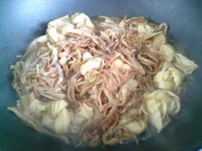 豆腐の結び目と千切りの辛子菜の炒め物の作り方：10