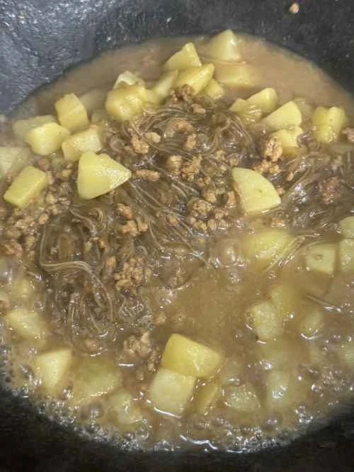 じゃがいも、ひき肉、春雨の煮込みの作り方：10